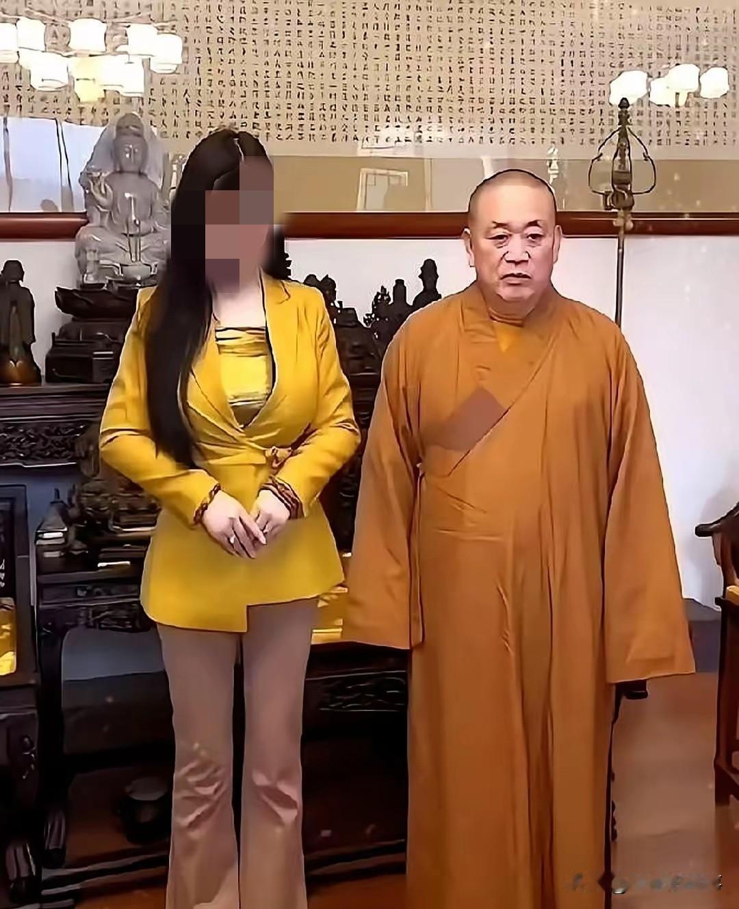 今天上午在人民公园溜达，听到几个退休老头在侃大山，便凑过去听，原来他们在聊关于原