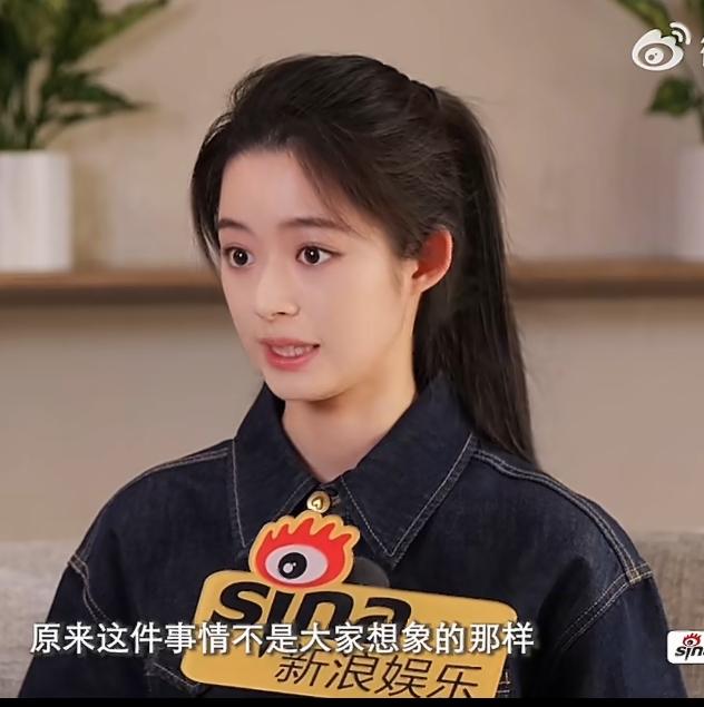 黄杨钿甜首次回应耳环风波，难道是大家误会了黄杨钿甜？这次回应中，黄杨钿甜