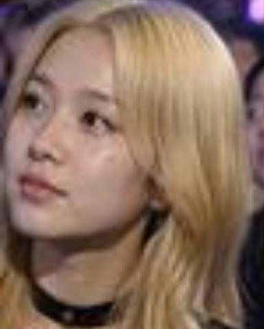 那英19岁的女儿“小苹果”（本名孟小桐）在2026年8月22日那英的北京演唱会上