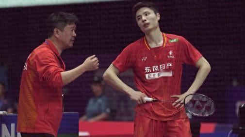 石宇奇在5比16的时候，估计心里已经知道结局了。但他还是追了。19比20，三个
