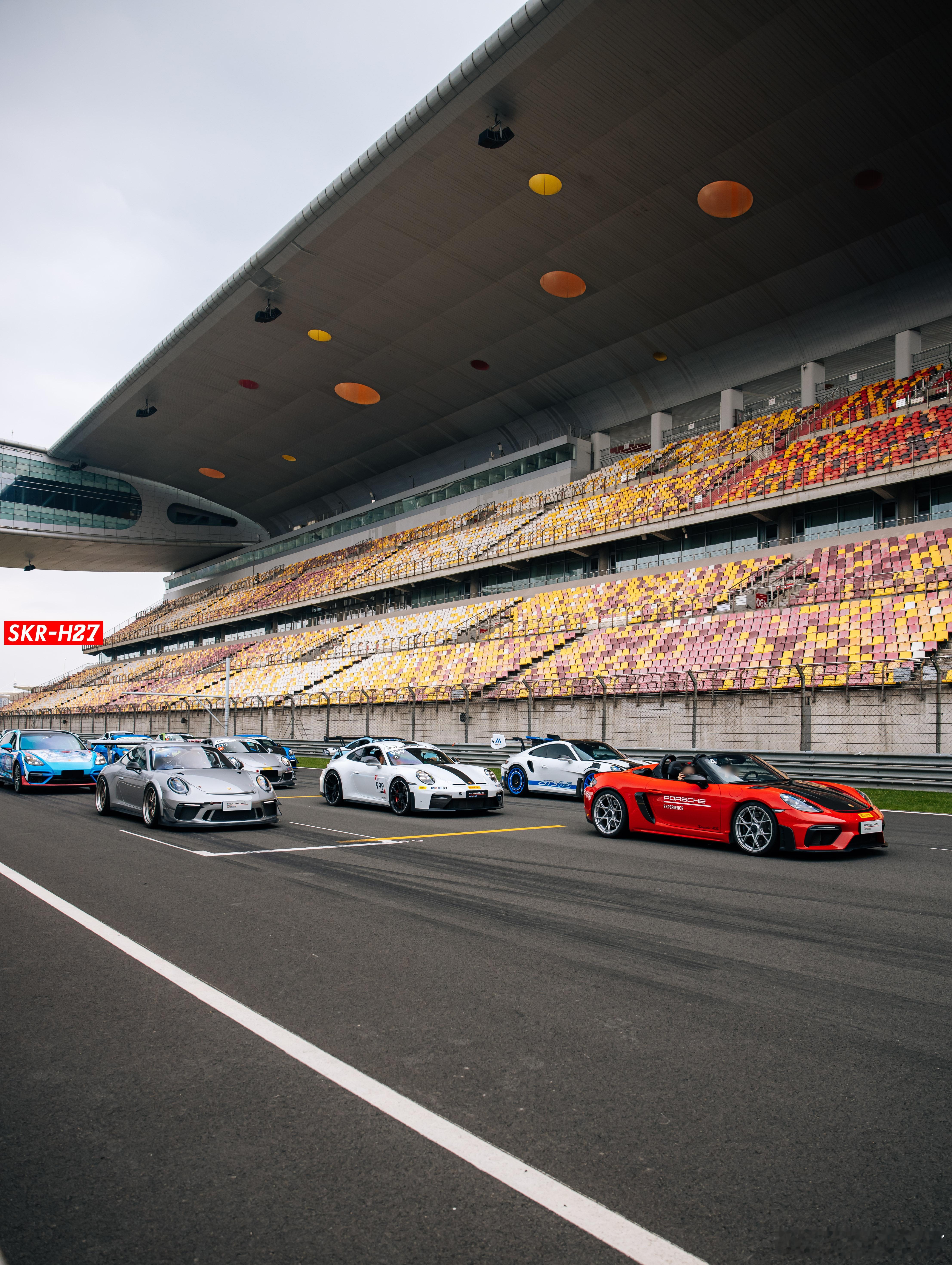 hao车摄2025保时捷年度车聚​​​