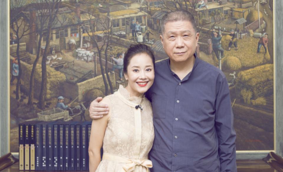 2010年，主持人问马未都：“你身价至少100亿，你的母亲肯定为你感到骄傲自豪。