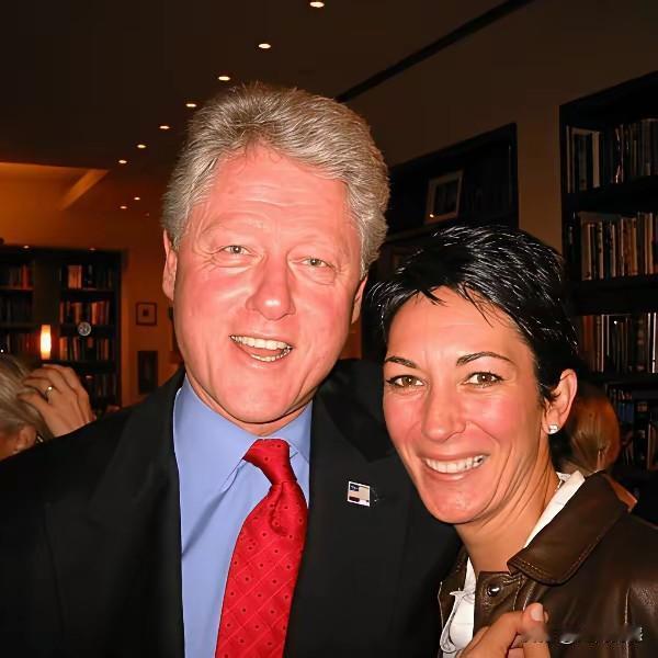 这个女人真不一般，通过公布出来的一些资料看，她就是一个手眼通天的社交名媛，年轻的