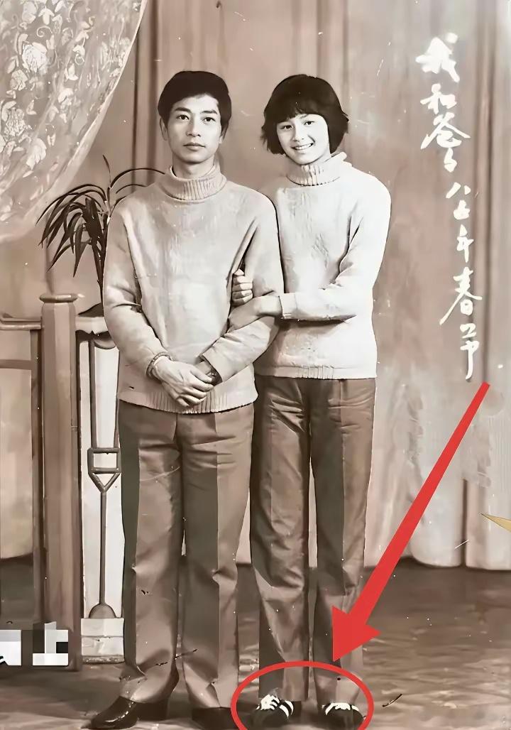 瞿颖从小就是当超模的料，她14岁时，跟父亲瞿继之合影，已经跟老爸一样高了，她老爸