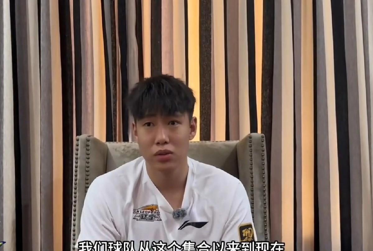 辽宁男篮球员李虎翼在接受采访时表示，主要这个夏天，就是对于力量和运球方面做了提升