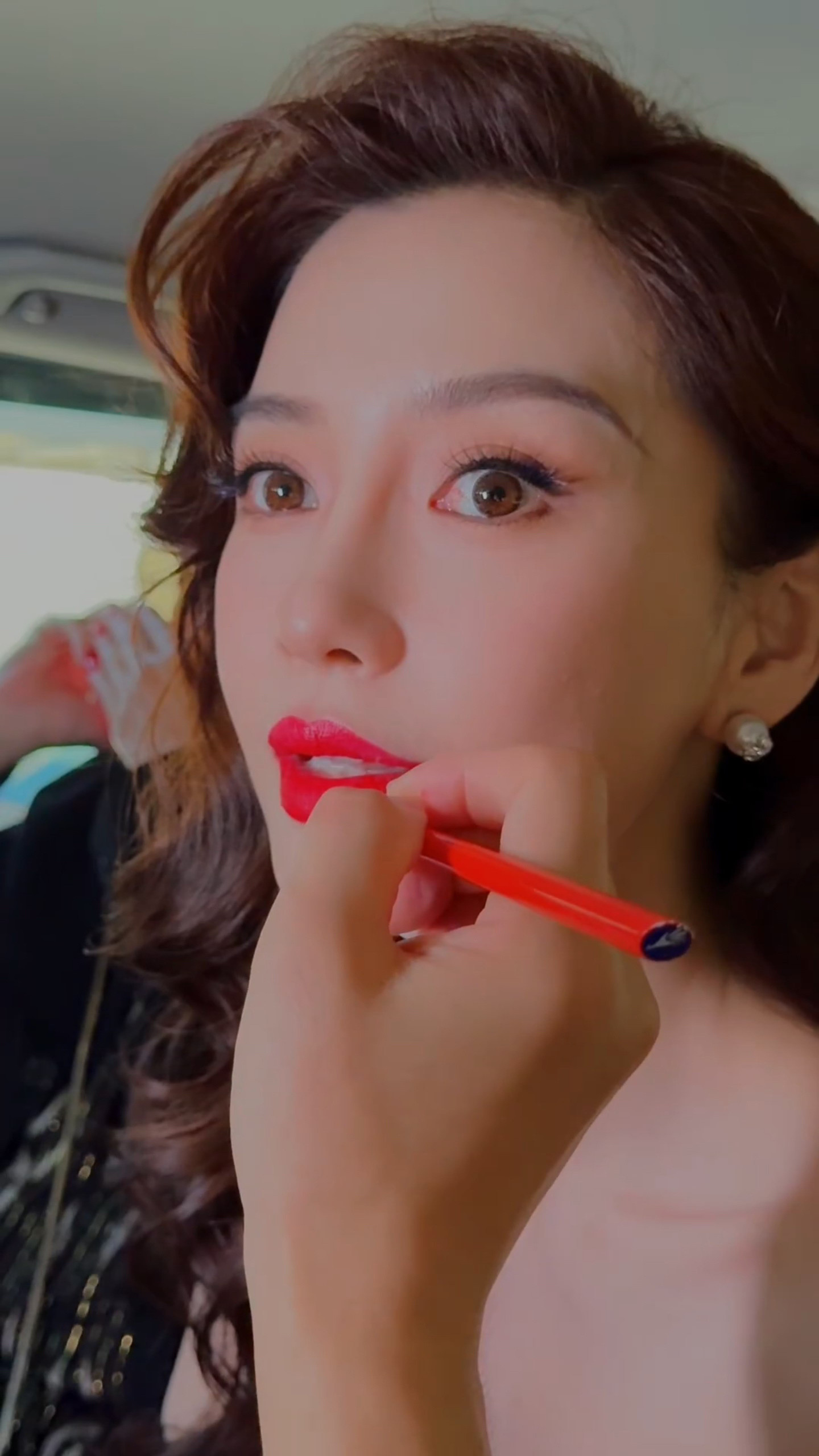 杨颖baby的红唇怼脸也是甚为权威呀​​​