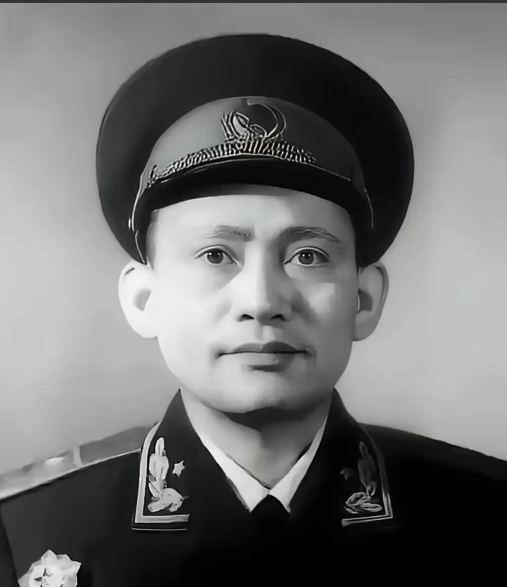 1952年，开国少将甘思和下部队考察，老部下低声凑近："赵海枫旅长的遗孀和孩子，
