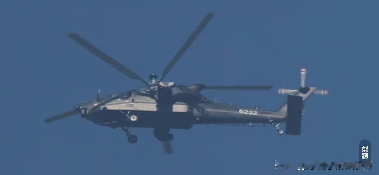 [呲牙笑]现在AI太牛了——比如这个“直-21”的图片：图1是原始照片，比较模糊