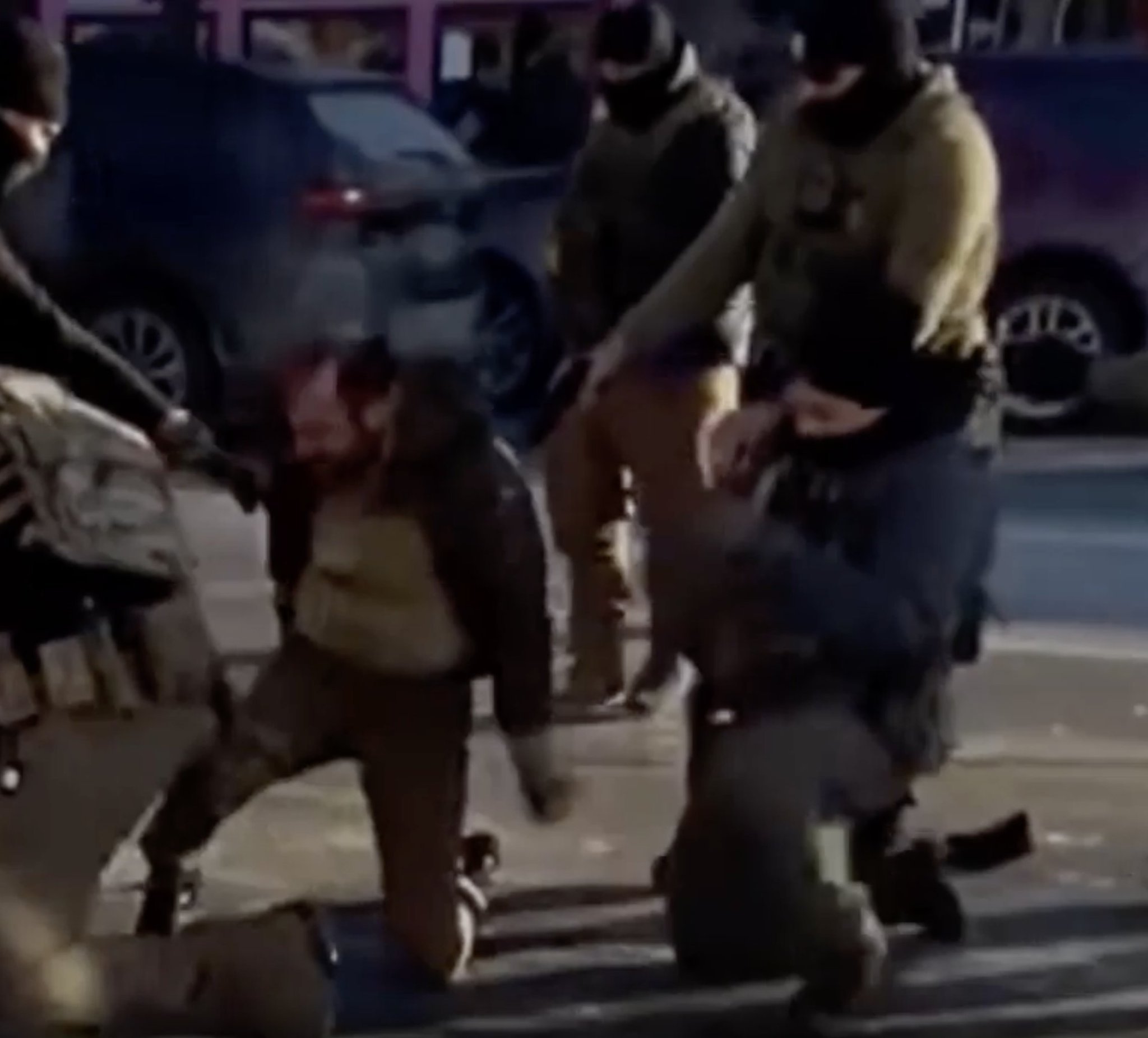 🔻网友分享：有美国网友说，“我没看出这有什么不同。”原来他才是牢A热点现场海外