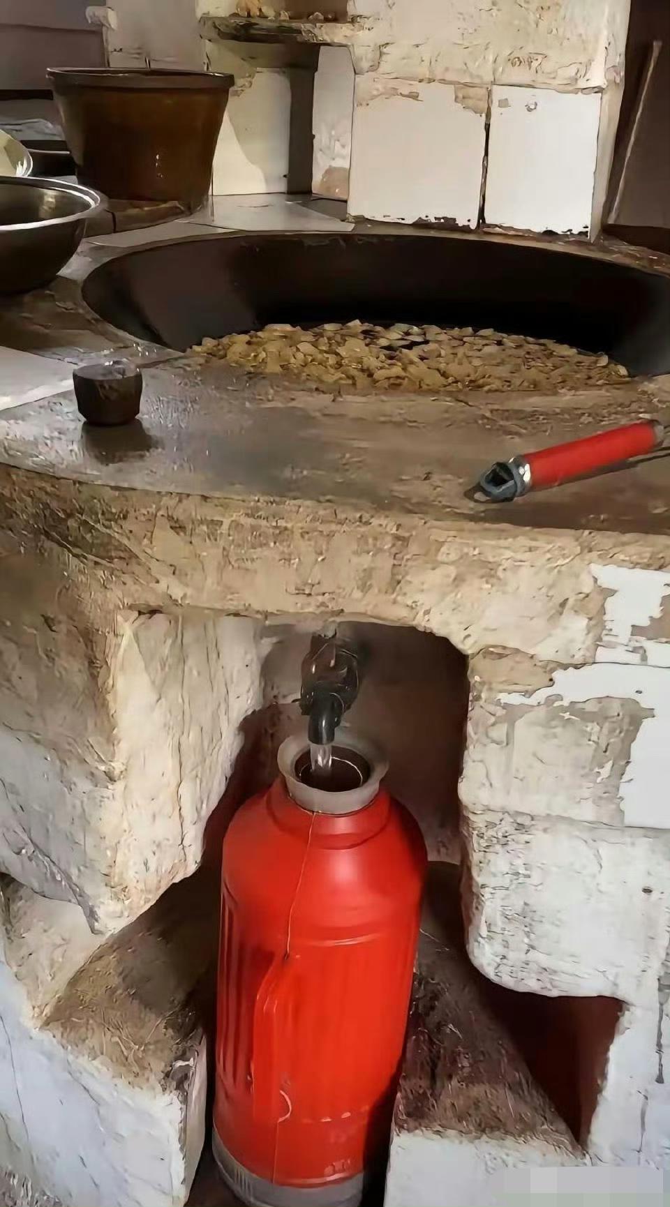 这为了节约电费，这样烧开水？