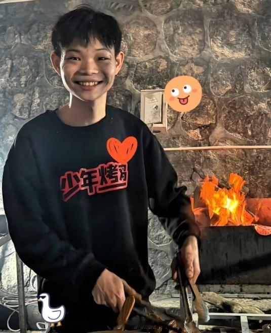 看完深圳那个16岁潮汕少年的事，心里五味杂陈。月入15万，喜提迈巴赫，结