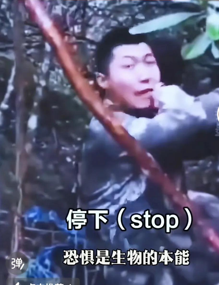 《印军百人围堵解放军2战士反被手雷震慑！突围后双双立功，三哥放视频竟想证明