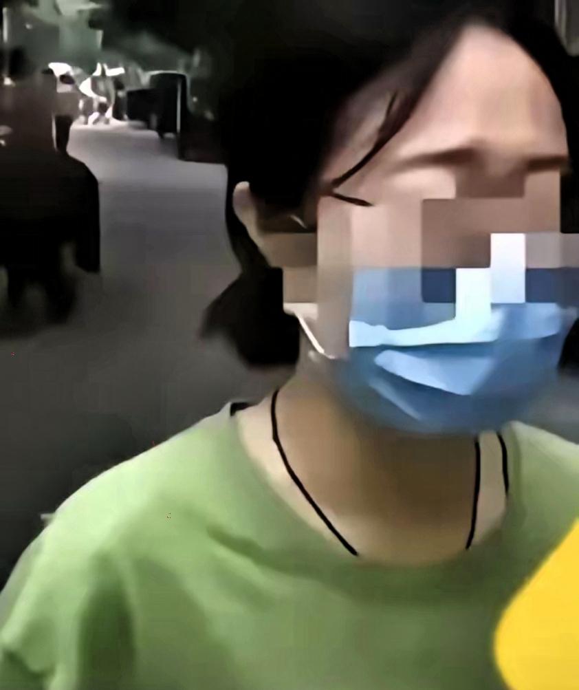 “打的是脸，寒的是心！”浙江，一位父亲不小心把女儿养了5年的小狗弄丢了，女儿直接