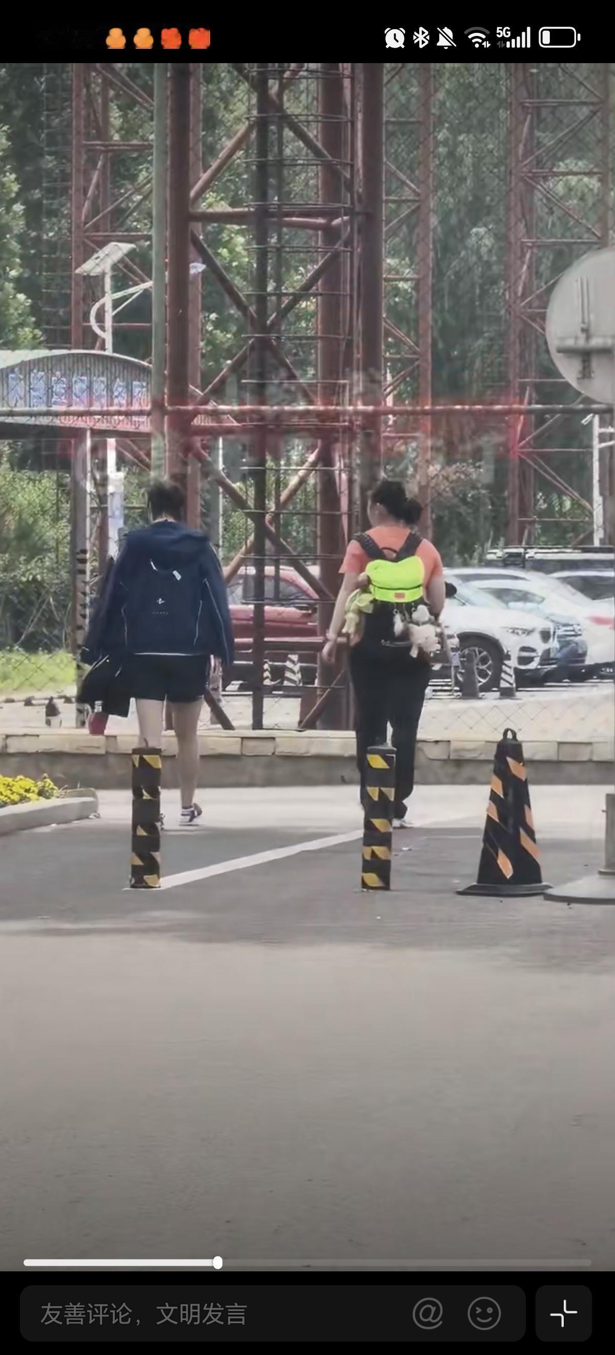 5月19日王曼昱和徐奕一起上训，王曼昱真的很努力，最近有其他队友还在假期游玩中，