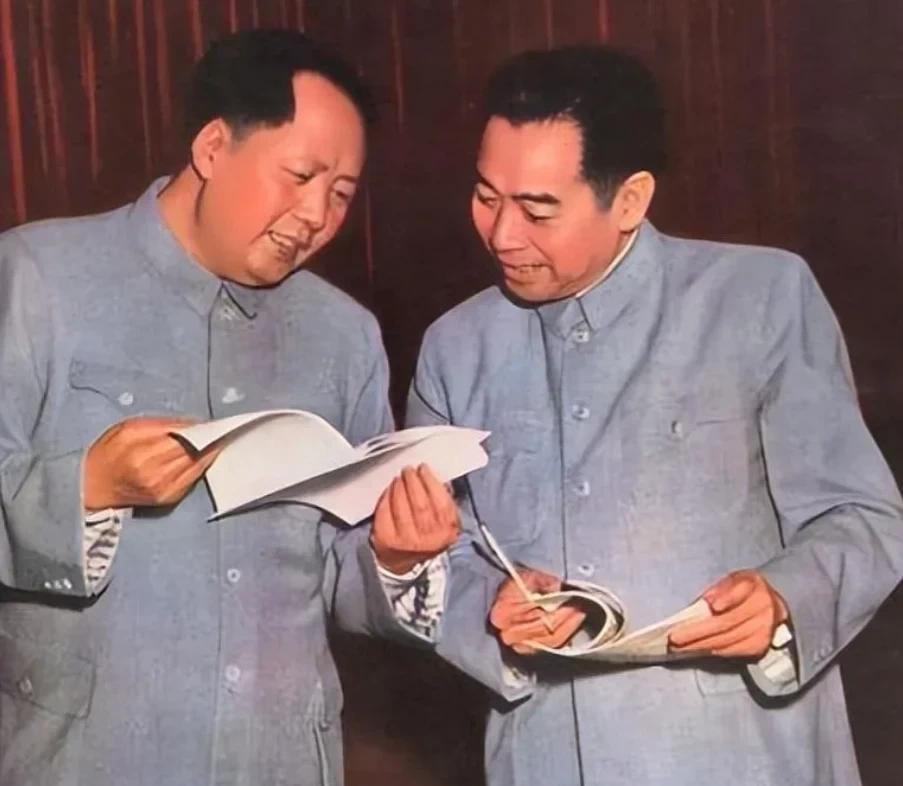 1969年，周总理叫醒正在休息的毛主席：“主席，苏联打我们了！”毛主席闻言瞬间清