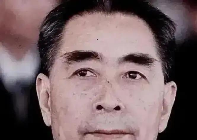 周总理的亲侄子周荣庆，在工厂当了一辈子普通工人，没人知道他是谁的家人。1957年
