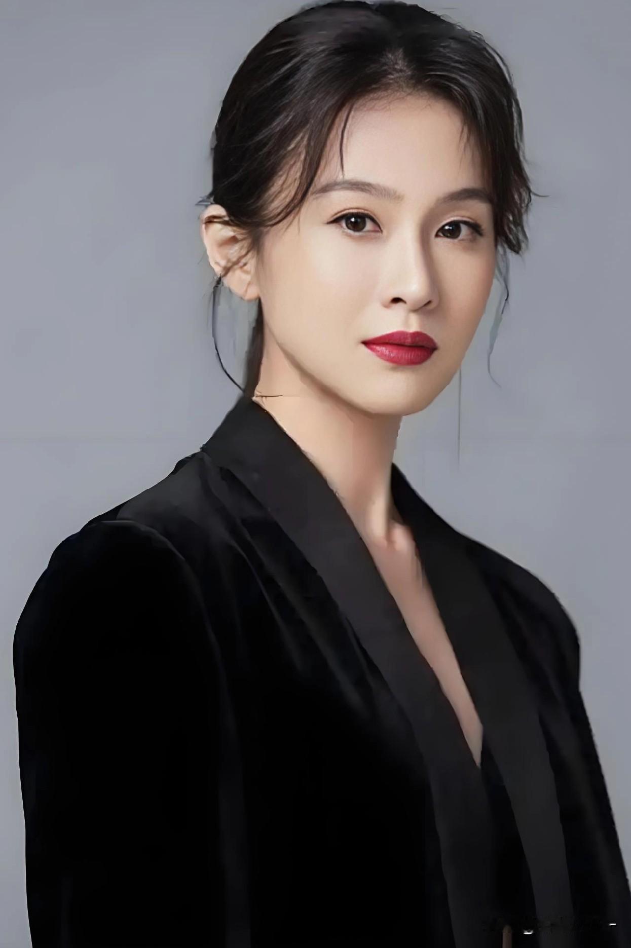 我真是想不明白了，《沉默的荣耀》阿美咋那么烦呢，本来刚对她有点好印象，可