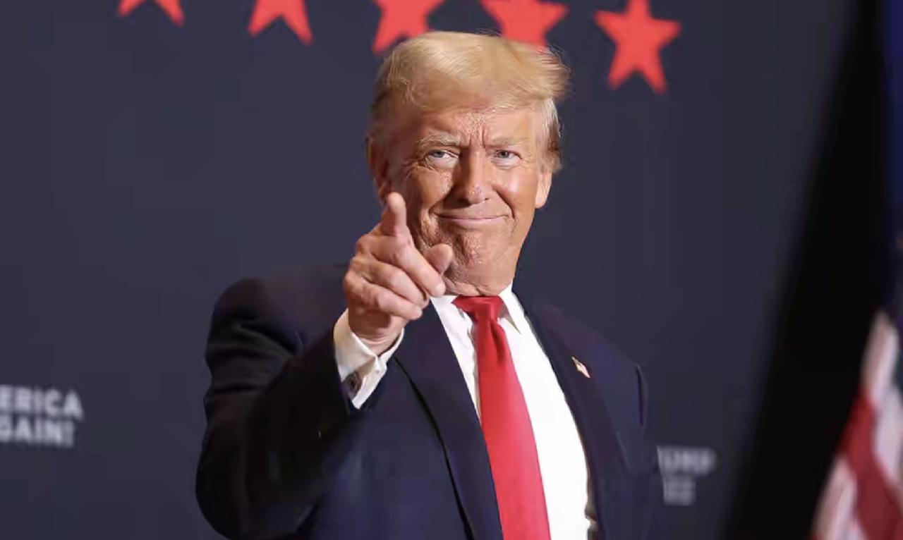 中方明牌警告美国，话音刚落，特朗普改口了，不敢再提卡中俄脖子特朗普与美国