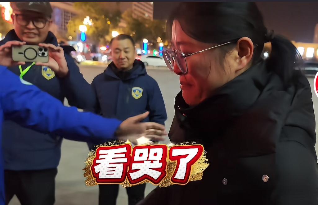 不知你刷到这个视频没？让我感动、难过又满含泪水。当道县千里送脐橙到盐城的车准备