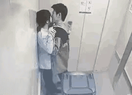 半就半推，心非口是！