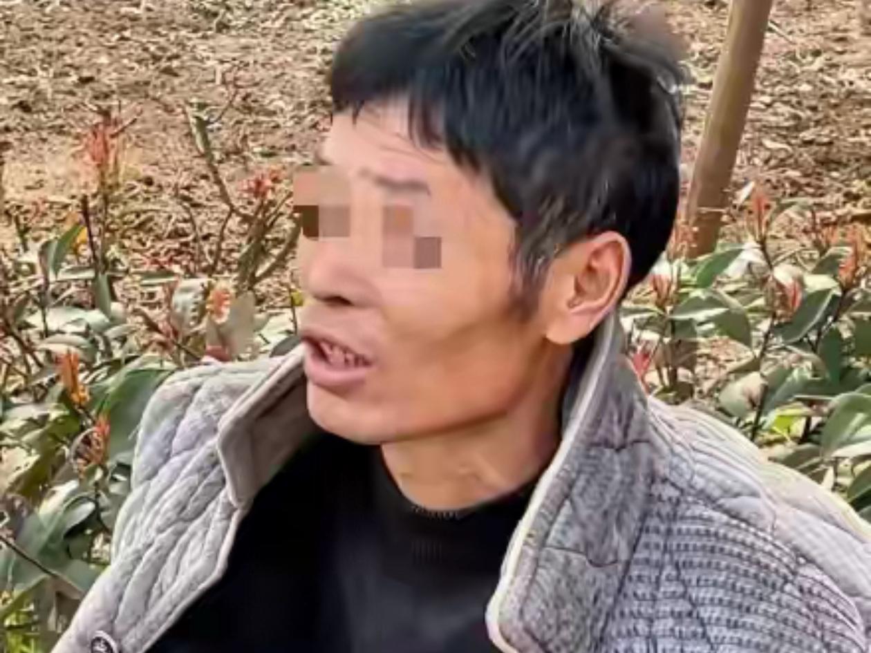 河南王先生掌管家里所有钱财，妻子马女士买东西都要伸手要，婆婆一个电话告状，他直接