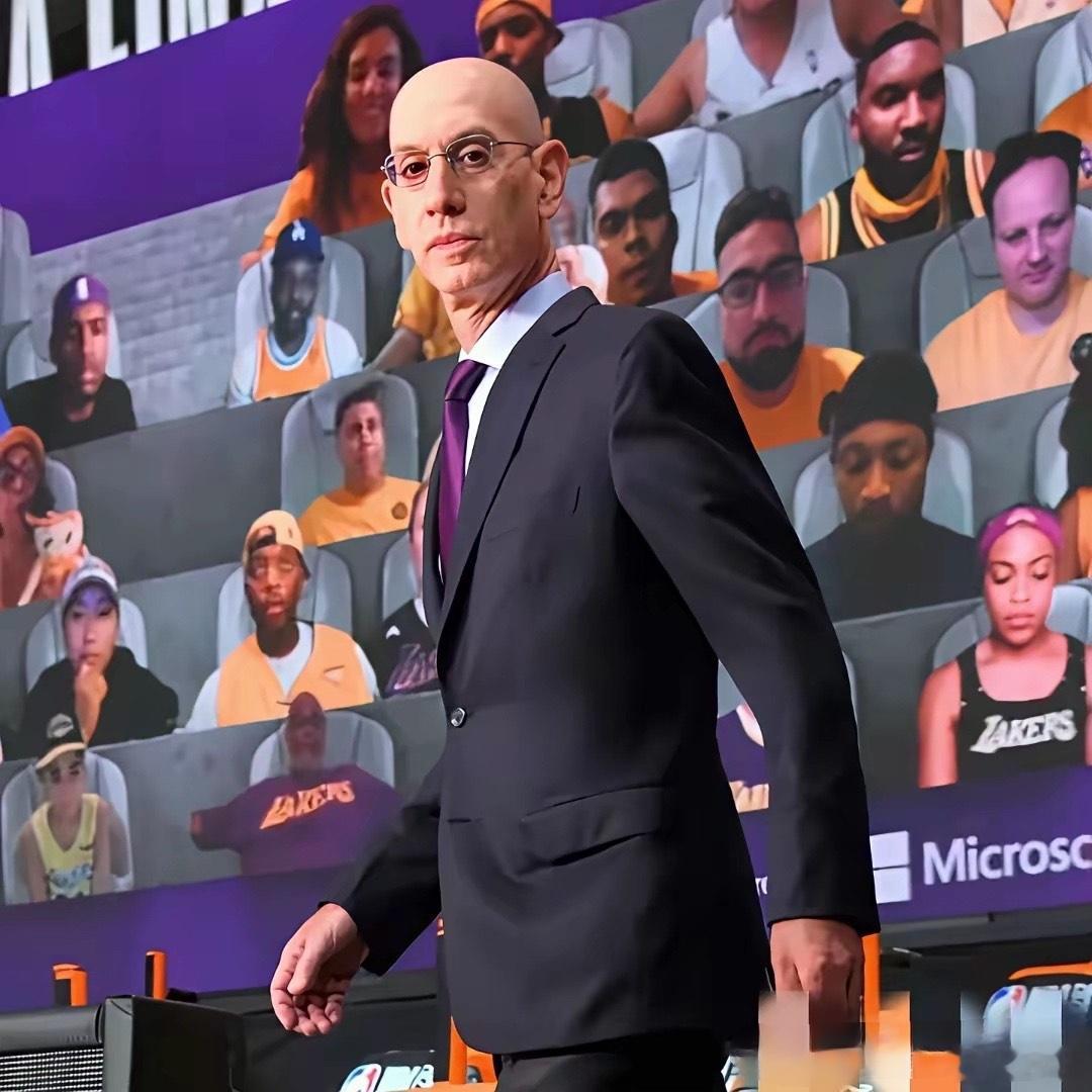 NBA总裁萧华面临两难选择：是继续力挺雷霆建王朝，还是力捧文班亚马上位？若继续押