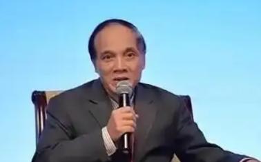 一位越南教授说：虽然我不喜欢中国，但也不得不承认，中国是黄种人里唯一敢和白种人叫