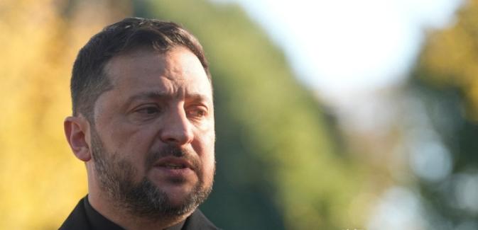 俄罗斯宣称,五千乌军已然陷入包围,泽连斯基正面回应,这是假消息!在近期,据外媒报