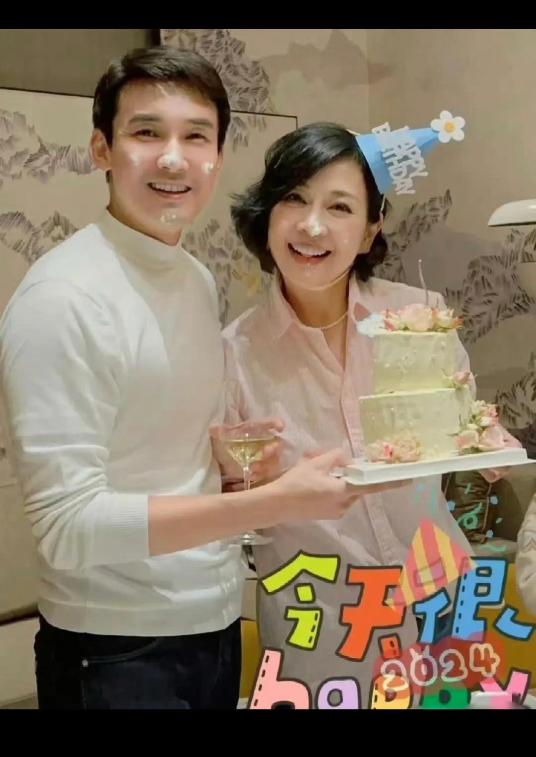陈松伶年轻时候非常漂亮的，港剧也演的特别好，小时候很喜欢看！只不过在她中年的时