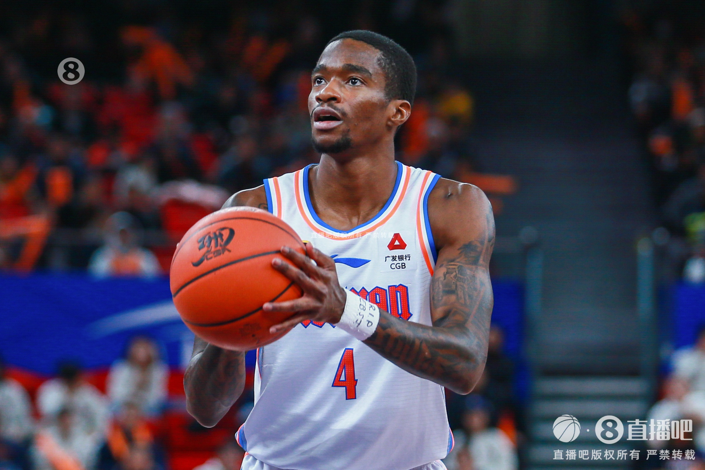 上赛季场均36分斩获得分王! 媒体人: 萨姆纳已经被订了