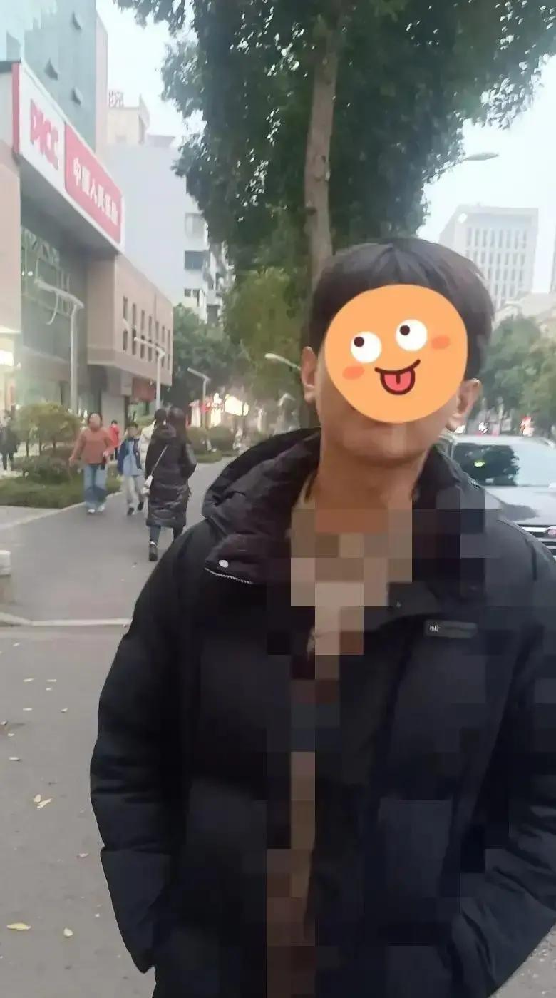 刷到大伯哥给侄子拉相亲局，侄子一听女老师35岁，脸当场垮掉，直接甩句“比我大，不