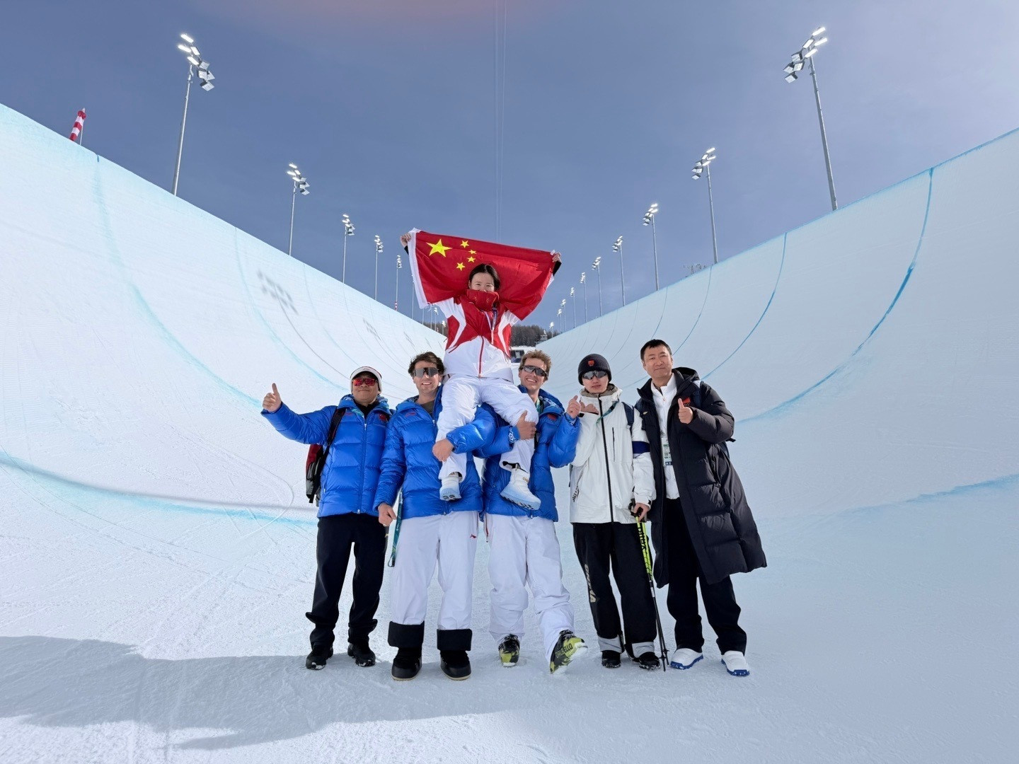 #李方慧感谢谷爱凌#发博总结米兰冬奥会：赛前我说过，要是能拿块银牌就好了，没想