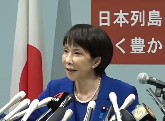 其实对付日本，长远来看最好是用当年清朝对付准噶尔的方式。​当年准噶尔的套路有