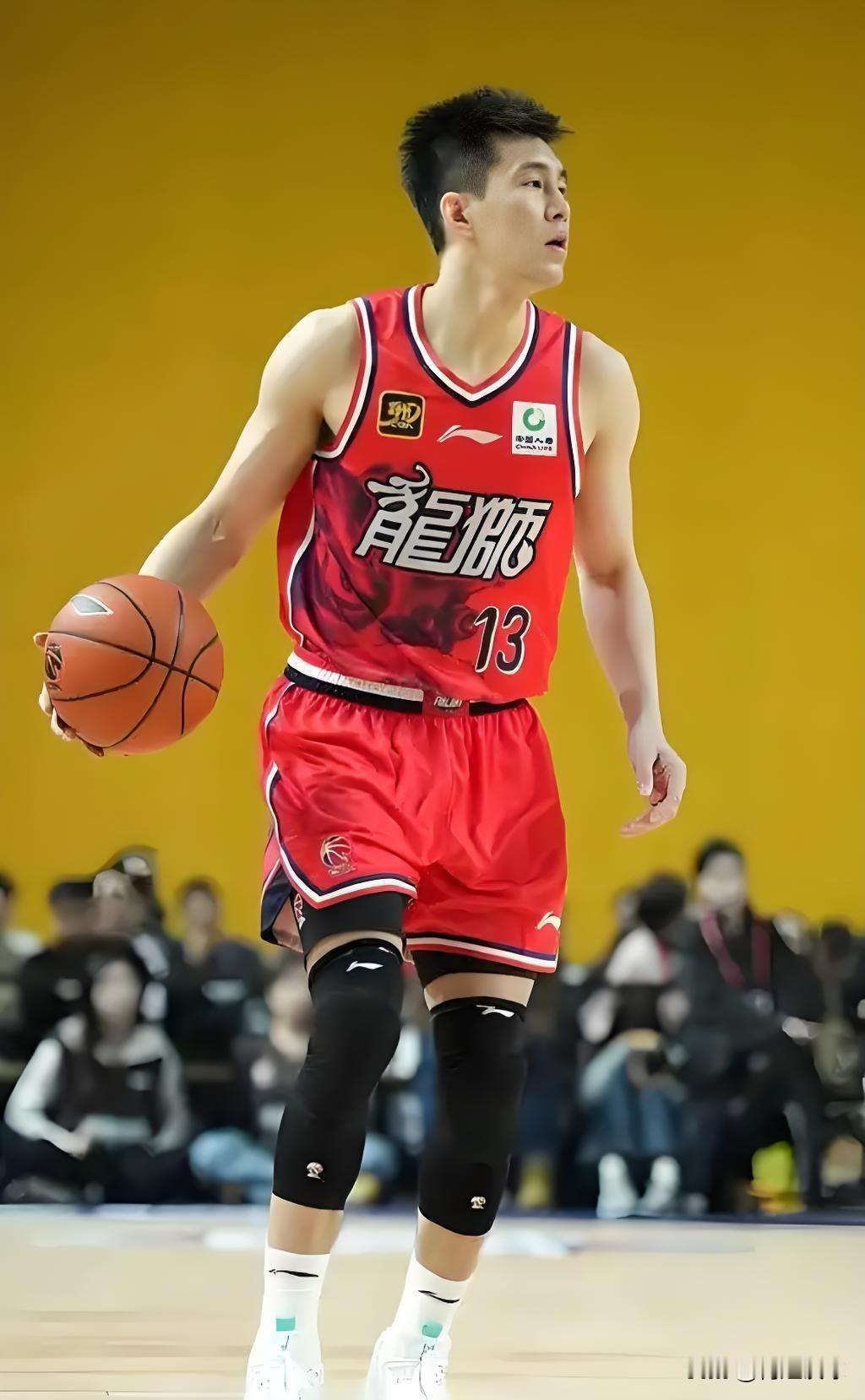 CBA新赛季，20支球队最老本土球星一览：广厦：孙铭徽29岁身高1.86