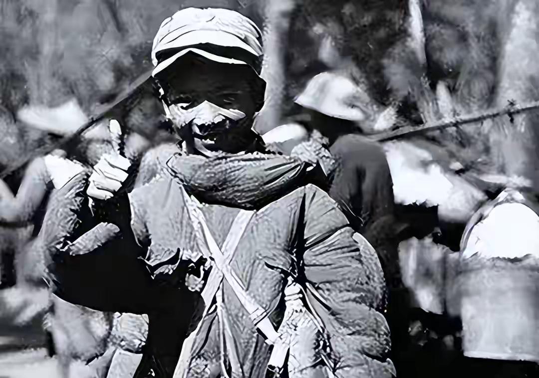 真正的情义从不是等价交换，而是危难时的挺身而出和功成名就后的念念不忘。1934年