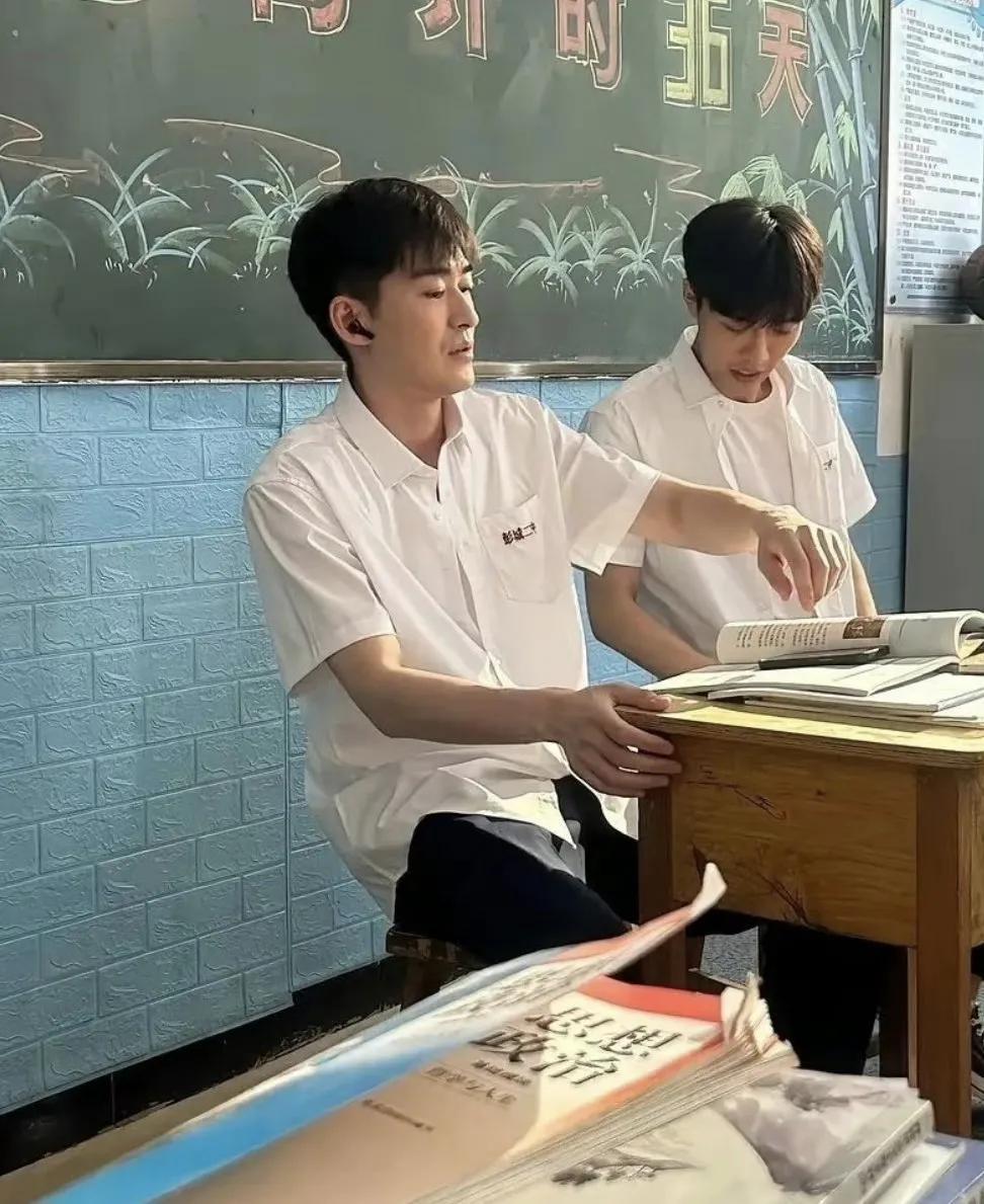 40岁的张翰演高中生遭到了网友的嘲讽，其实这也没什么，毕竟就只差了20几岁，