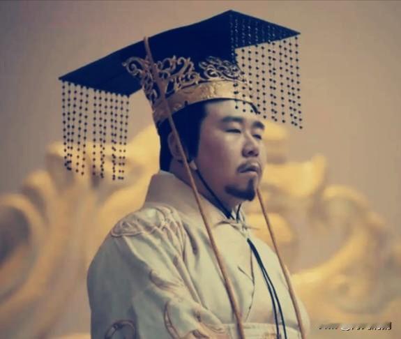 公元465年，南朝建康城里死了一个皇帝，又活了一个皇帝。死的那个，史称"宋废帝"