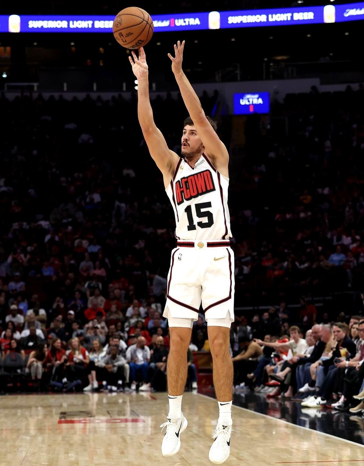 都说里德·谢泼德防守万人捅？可这数据怎么解释？打奇才那场，这哥们直接疯了！全