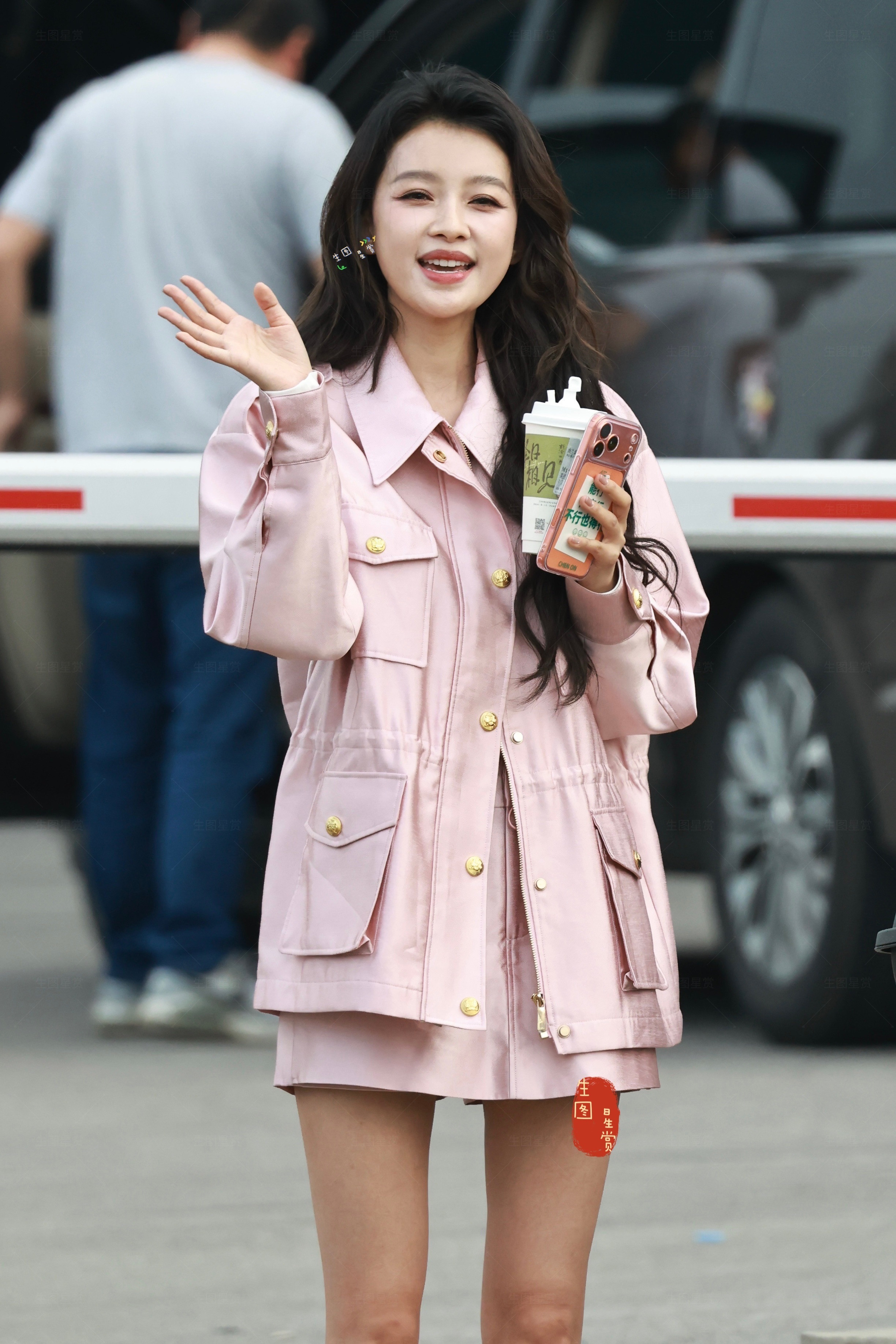 孙怡手机壳亮牌：行能行肯定行不行也得行孙怡乘风2026初见面乘风2026