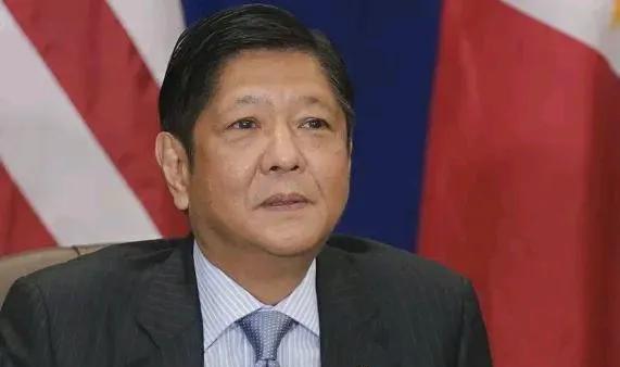 至于现在的小马科斯这回真服了还是权益之计，恐怕只有他自己才知道。不过暂时的小马科