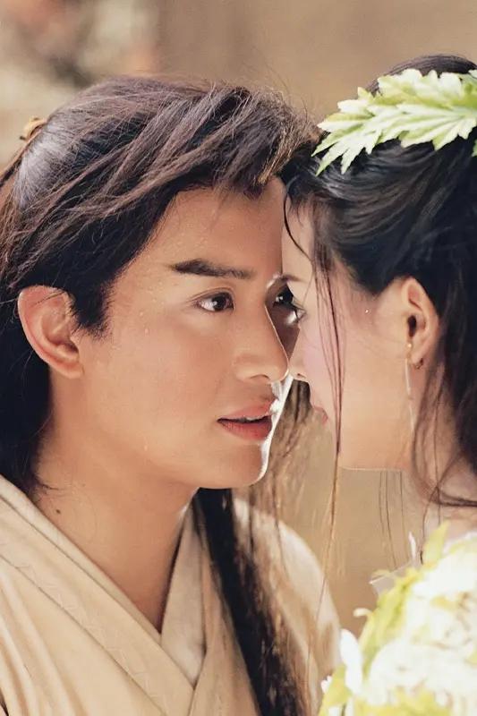 熬了6年，黄海冰与坚持丁克的前妻离婚，再婚三年儿女双全。提起黄海冰，很多人都