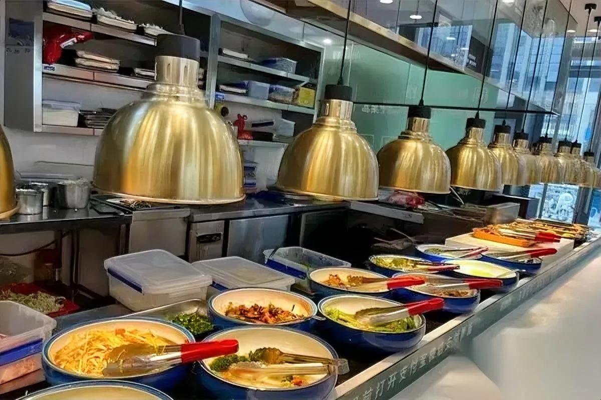 称重快餐越来越少见你以为它是被黑心商家作死的？其实根本不是这么回事。