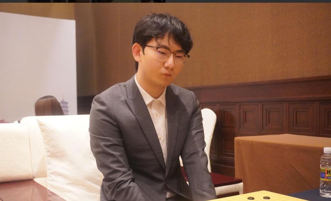 李昌锡第93手投子时，棋盘上其实已经很久没有战斗了。从第47手开始，就已经结束