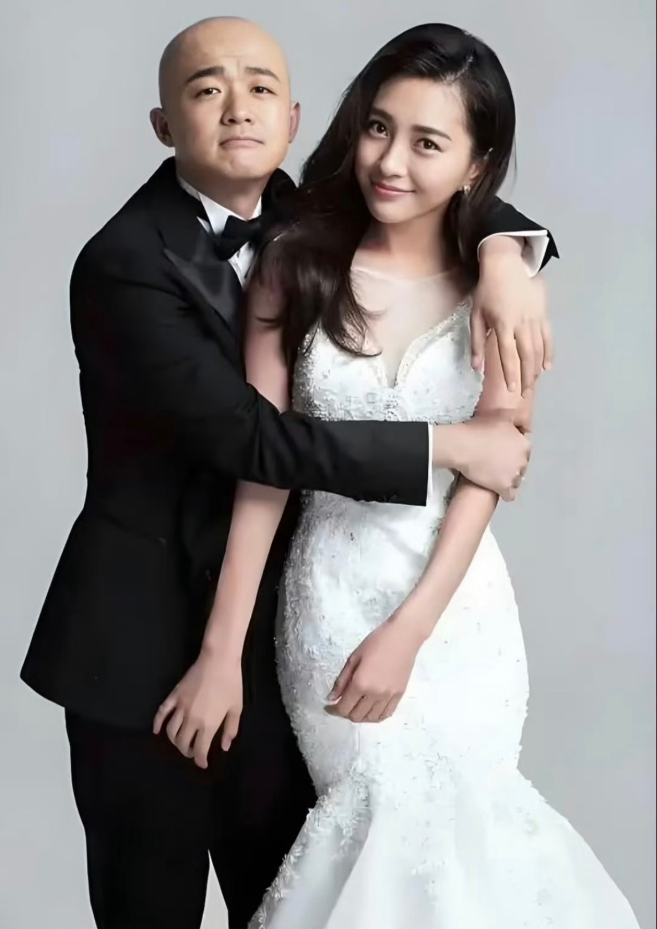 你觉得包贝尔和谁跟有cp感是包文婧还是红发女生​​​