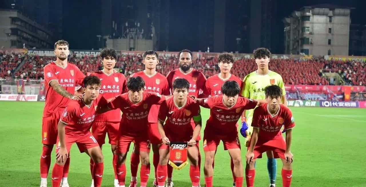 重庆铜梁龙的引援让人看不懂！一共3.5个外援名额，球队买三个前锋，一个没有自主进