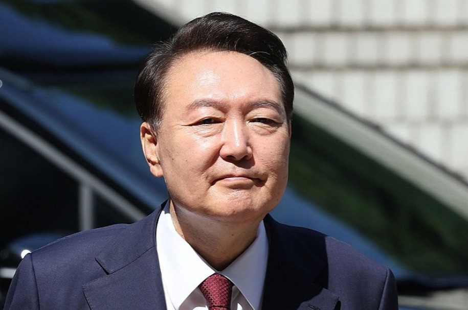 7月9日，韩国内乱特检组透露，若前总统尹锡悦被拘捕，将加速推进其“主干”叛国嫌疑