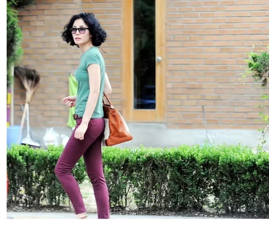 王菲，这红配绿的衣服，只有她能驾驭的了。