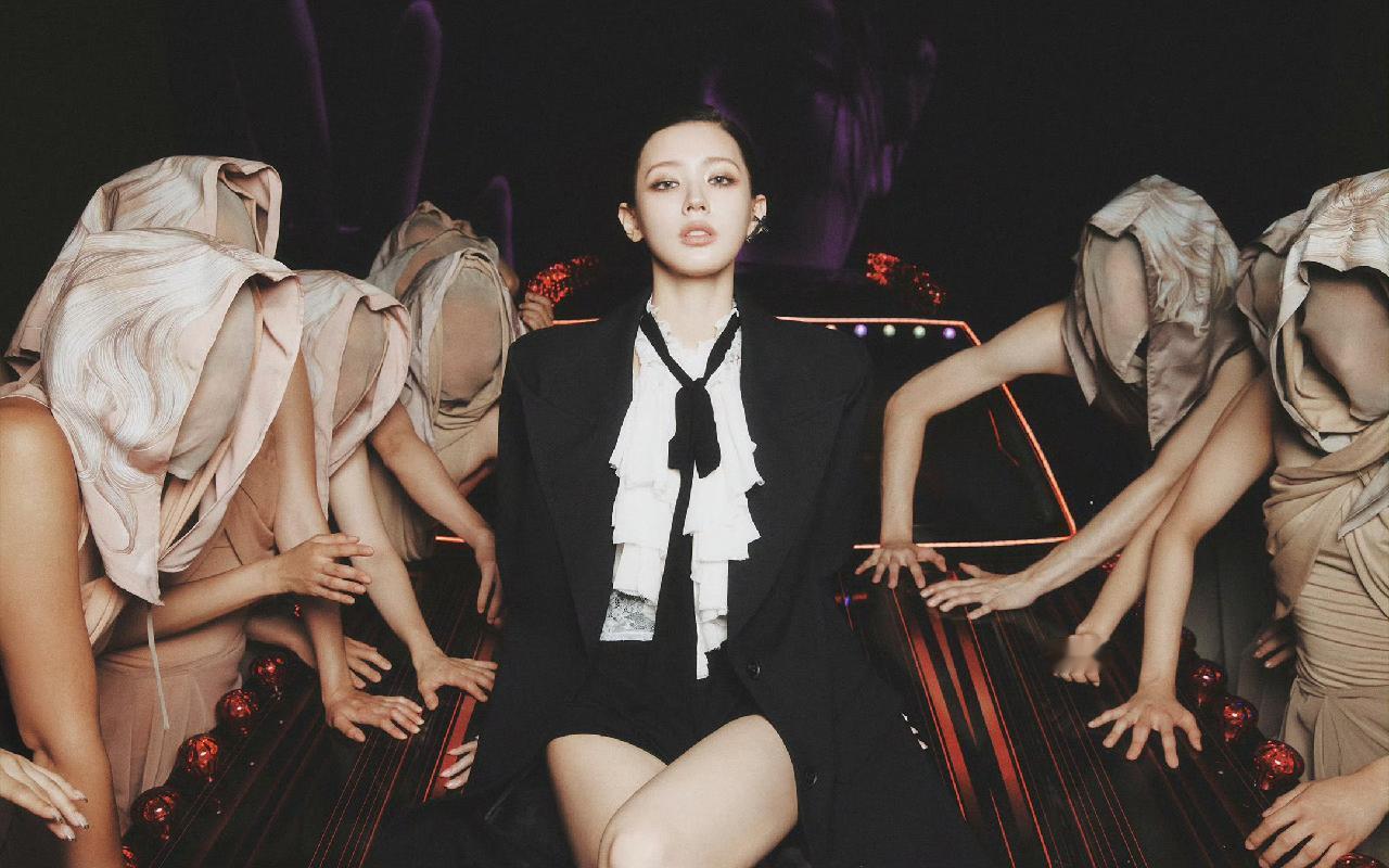 “众生朝拜”赵美延1103solo回归​​​