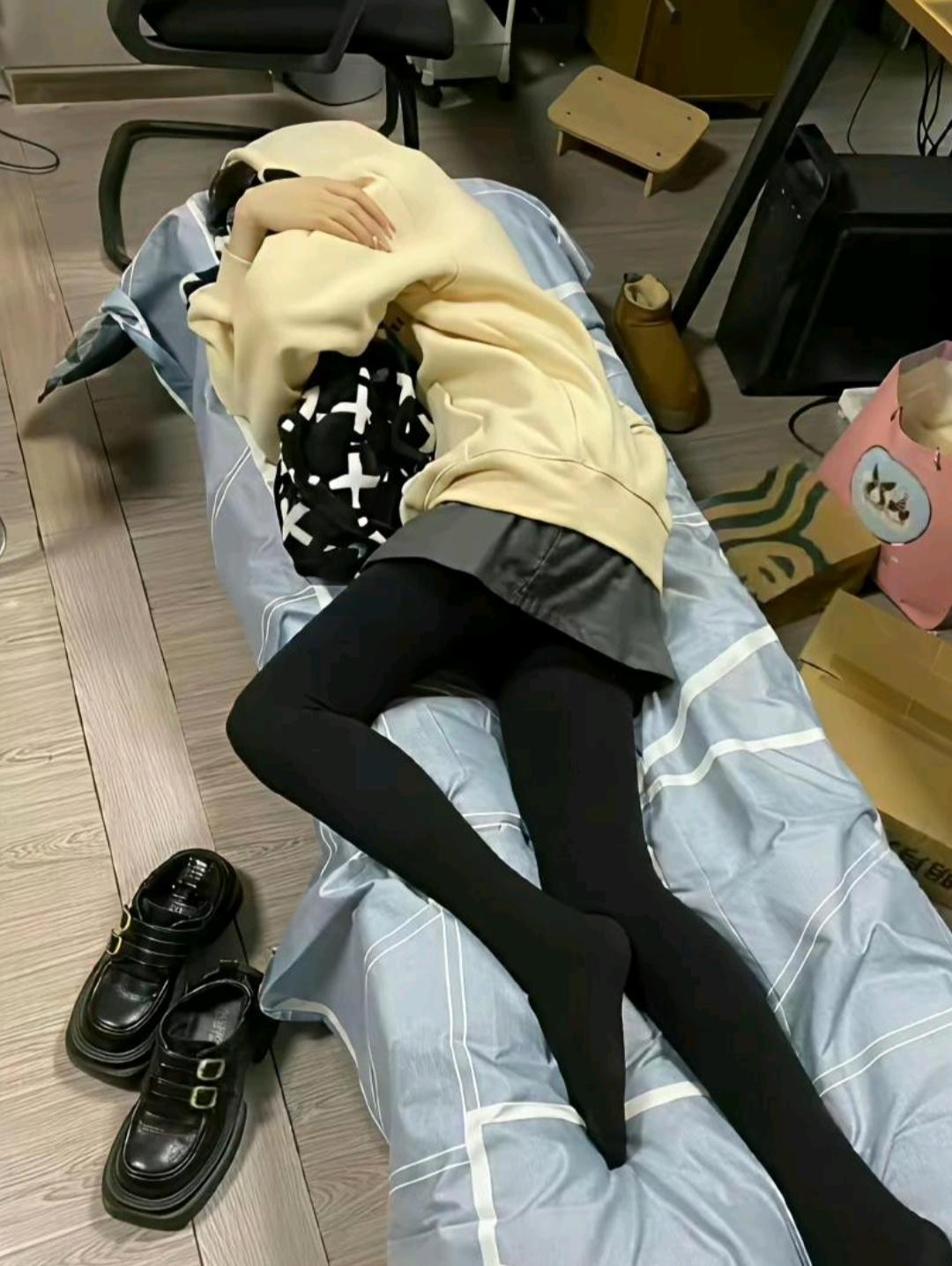 想问下大家，在公司这样午休，真的不会尴尬吗？