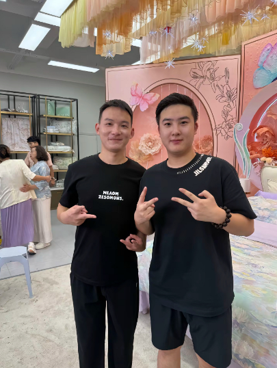 谢浩南直播带货，为什么他不害怕有些反对的声音，他四个字给出了答案：不偷不抢！